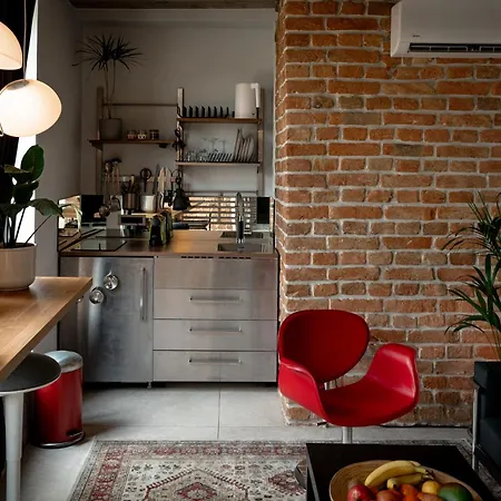 Apartment Small Rooftop *